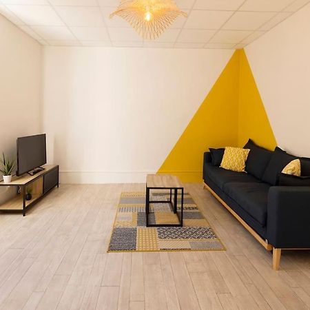Montluçon Le Cosy C - T2 Tout Equipe - Centre-Ville Gare מראה חיצוני תמונה