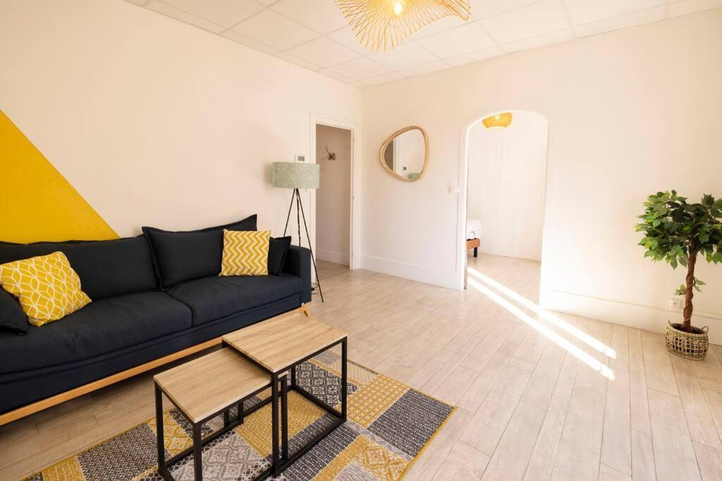 Montluçon Le Cosy C - T2 Tout Equipe - Centre-Ville Gare מראה חיצוני תמונה