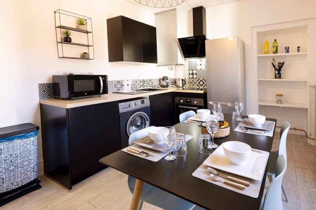 Montluçon Le Cosy C - T2 Tout Equipe - Centre-Ville Gare מראה חיצוני תמונה